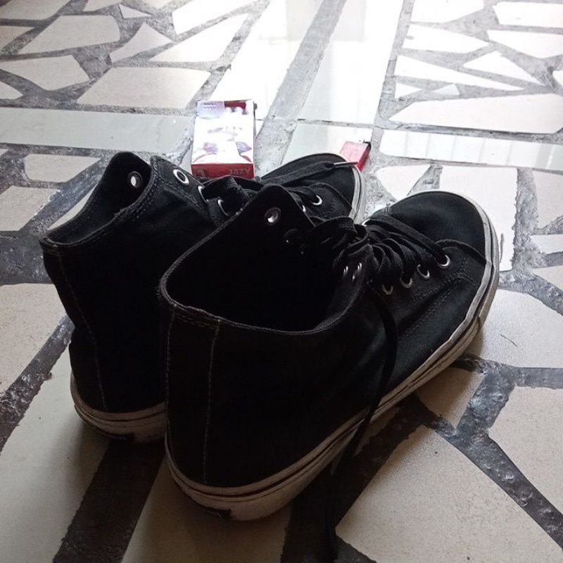 sepatu maternal savior