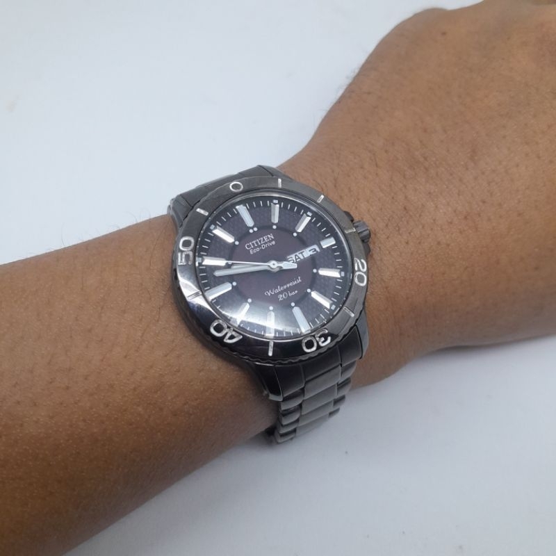 Jam tangan pria Citizen Eco Drive E101 K004896