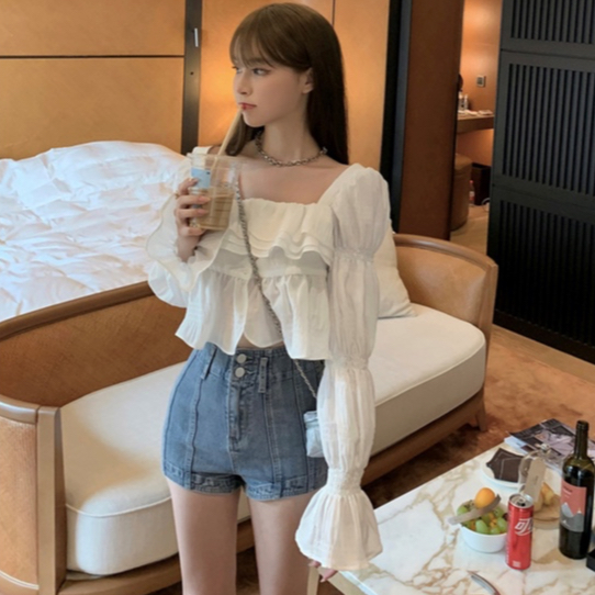 Square Neck Ruffle Cropped Top / Atasan Top Crop Pendek Longsleeve Kasual Flared Cuff Korean Style