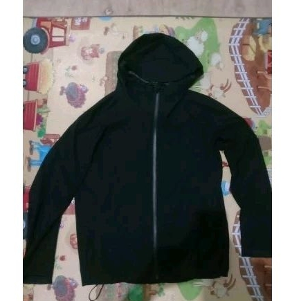 Uniqlo blocktech size XL 140