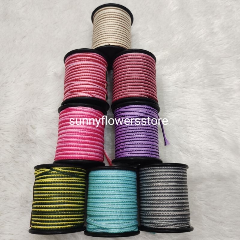 

pita gradasi /pita kado/pita pipih lebar 0,3 cm isi 50 yard
