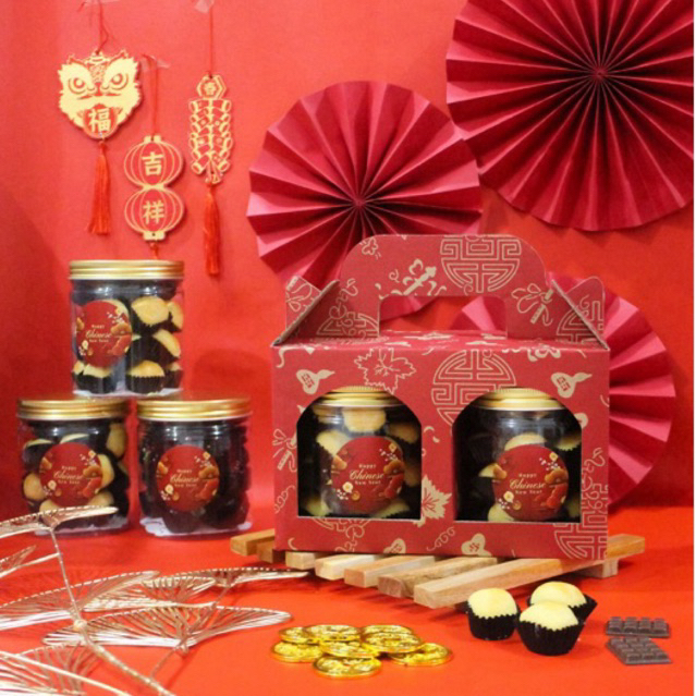 

Hampers Imlek Kue Kering CNY Nastar Tanpa Telur