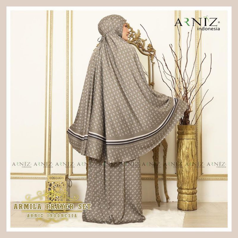Armila player set by Arniz collection ( sajadah travel,pouch,mukena & rok )