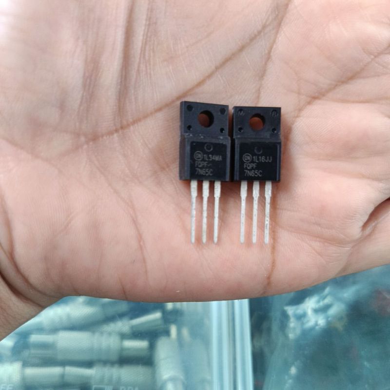 Transistor Mosfet FQPF 7N65C original