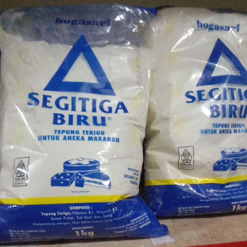 

Tepung segitiga biru Tepung terigu berat bersih 1kg