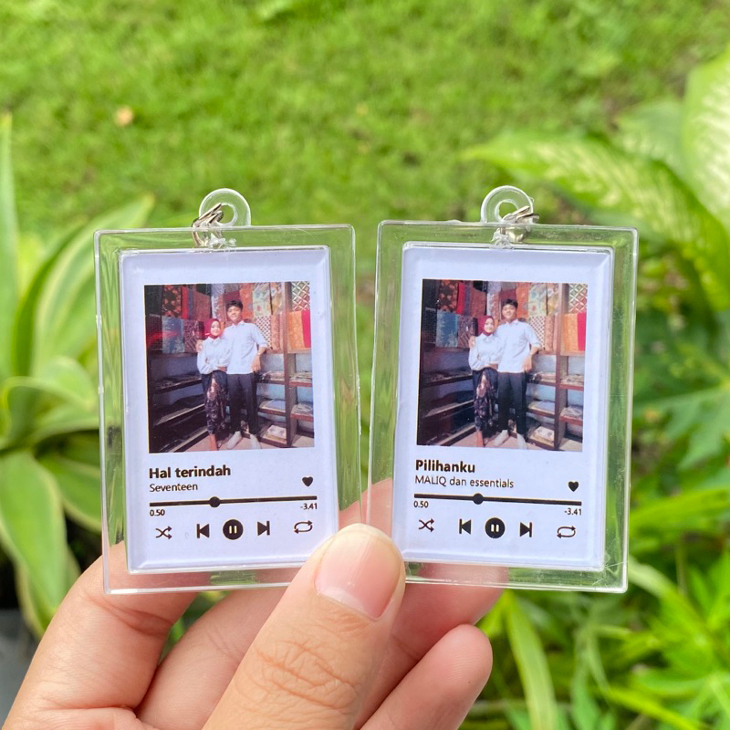 Gantungan kunci akrilik spotify ganci album korea ganci foto keychain kado ulang tahun kado perpisah