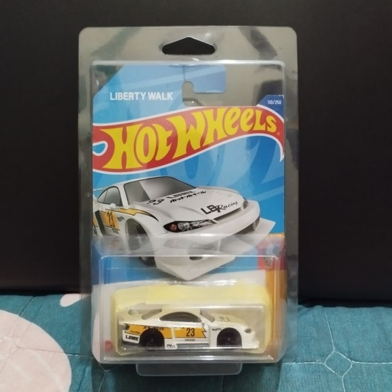 Hotwheels LB Super Silhouette Nissan S15 Putih