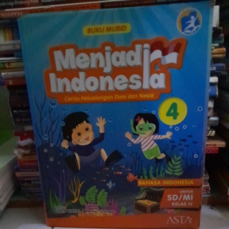 Buku murid Menjadi Indonesia 4