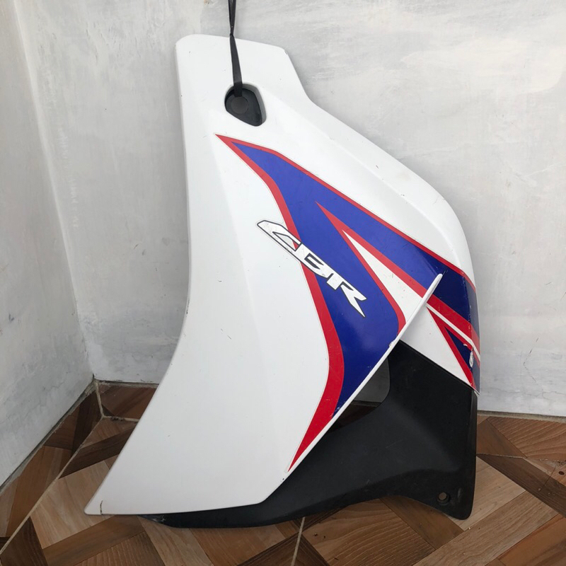 middle cowling left side CBR 150 KPPP 64430 T00 fairing tengah kiri