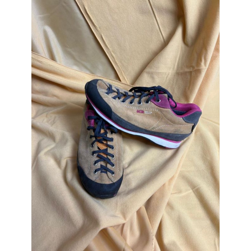 sepatu k2 size 39,5 goretex gunung outdoor