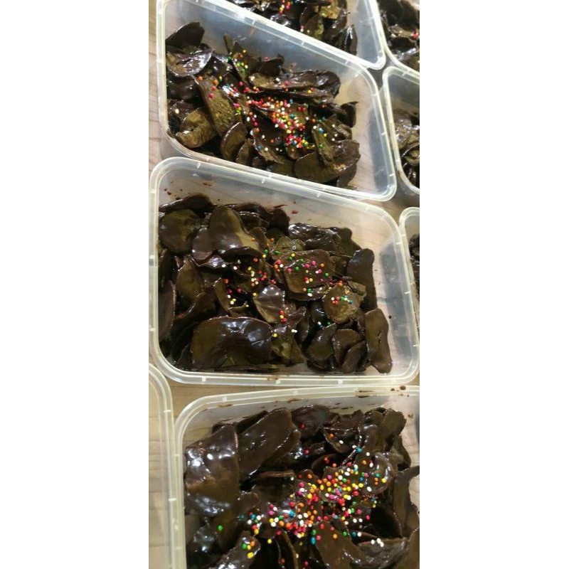 

keripik pisang coklat lumer 36k dapat 3 boxs