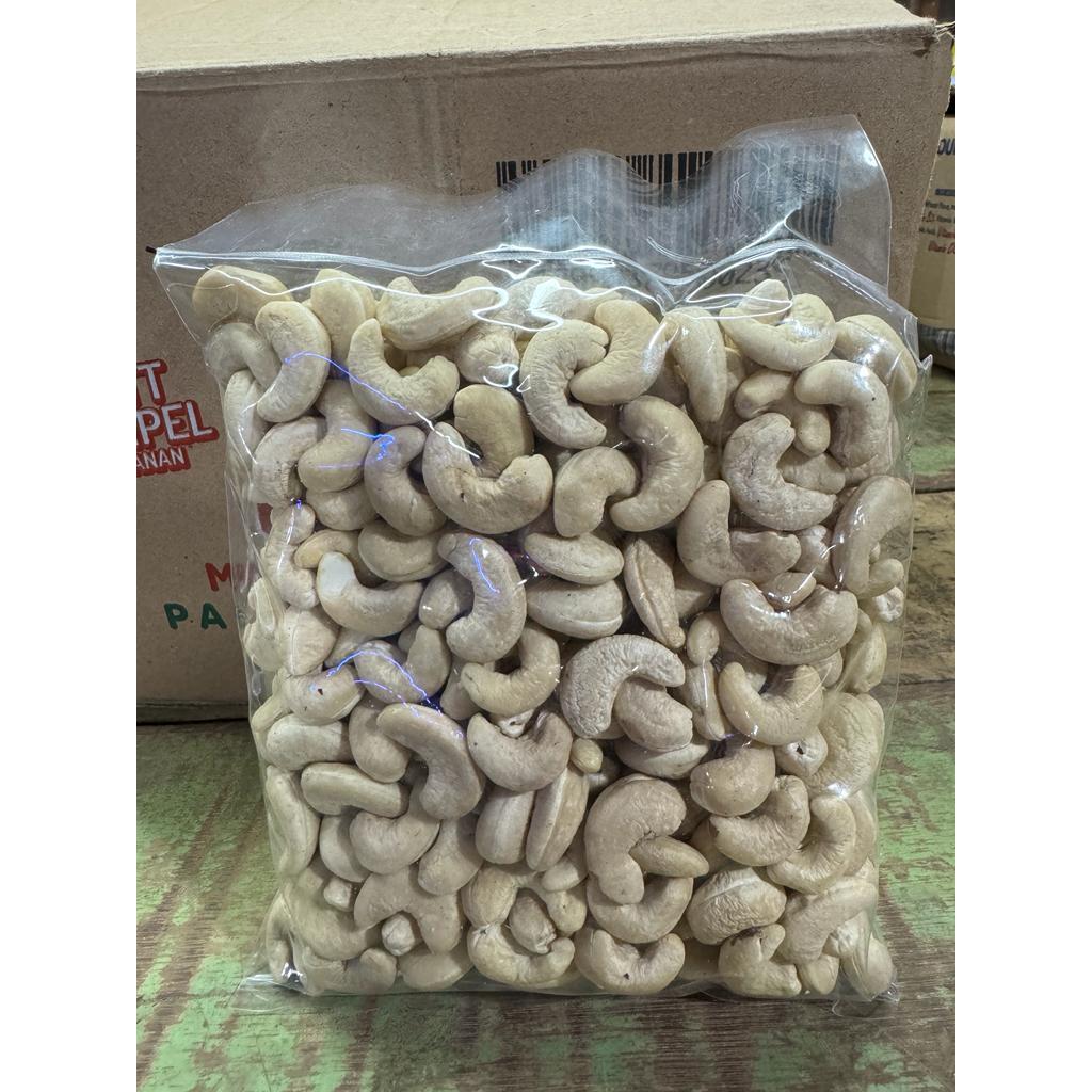 

Kacang Mede / Mete Mentah Super 500 gram