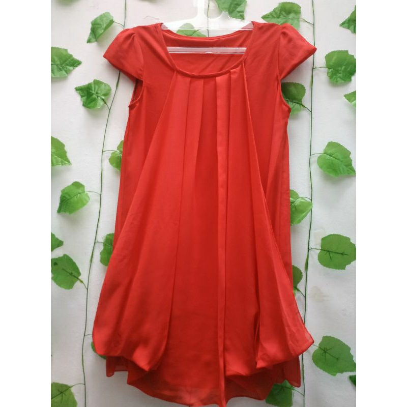 Mini dress sifon merah lengan pendek