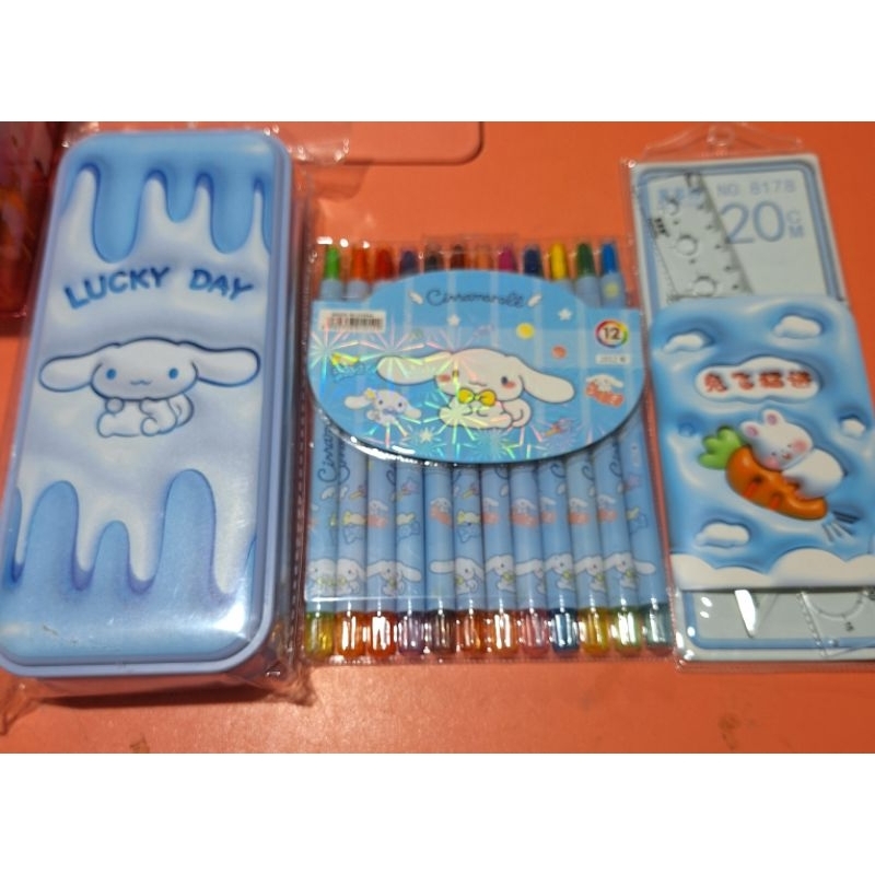 

tempat pensi penggaris 1 set sama crayon isi 12