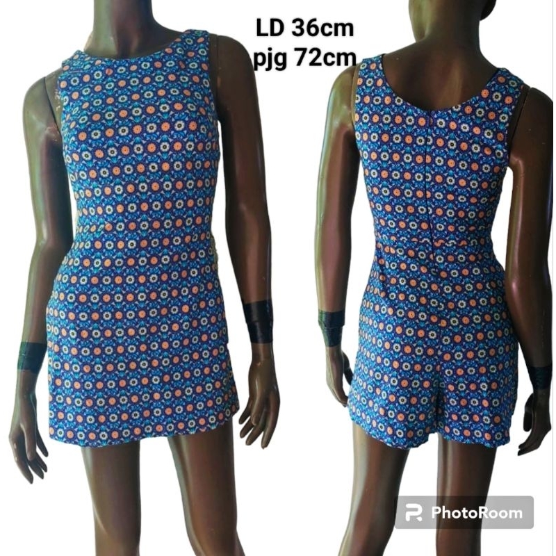 preloved branded original Zara floral blue mini jumpsuit/romper