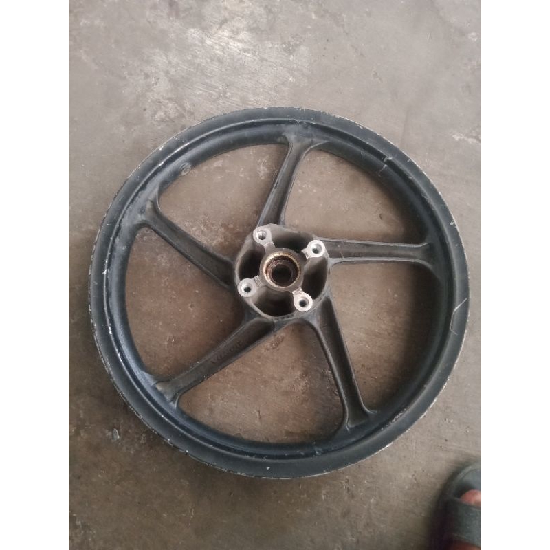 pelek resing depan motor Honda bit fi/bit karbu bekas copotan motor asli original seken