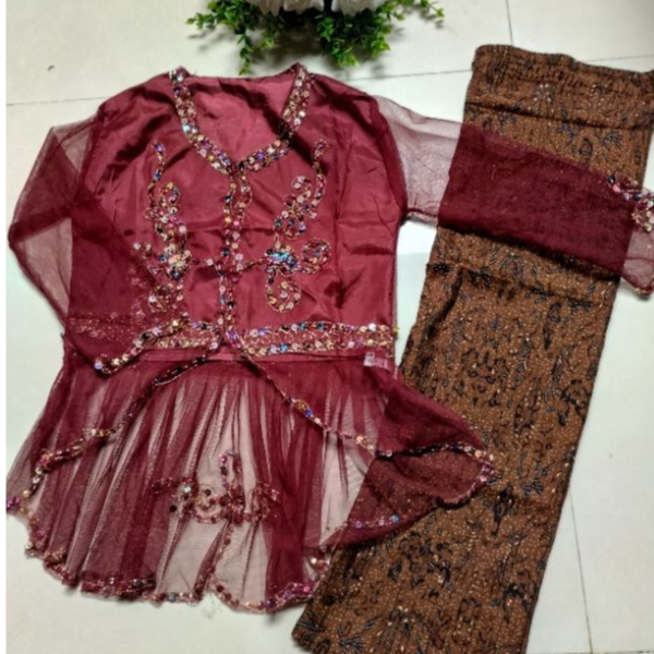 *Set Kebaya Gotic Anak SD Kelas (1-4)