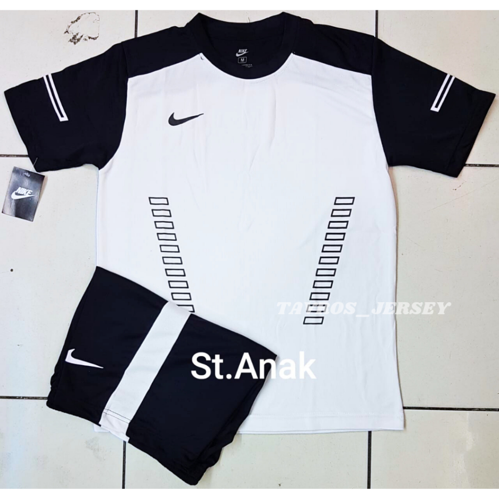 COD SETELAN FUTSAL ANAK-ANAK NIKE DRI-FIT TERBARU JERSEY TIM SEPAK BOLA POLOS HITAM PUTIH TIMNAS SD 