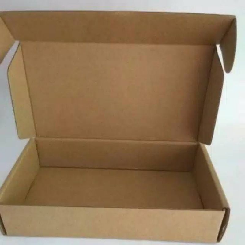 

kardus diecut 23.5 x 21.5 x 7 cm kuncian polos