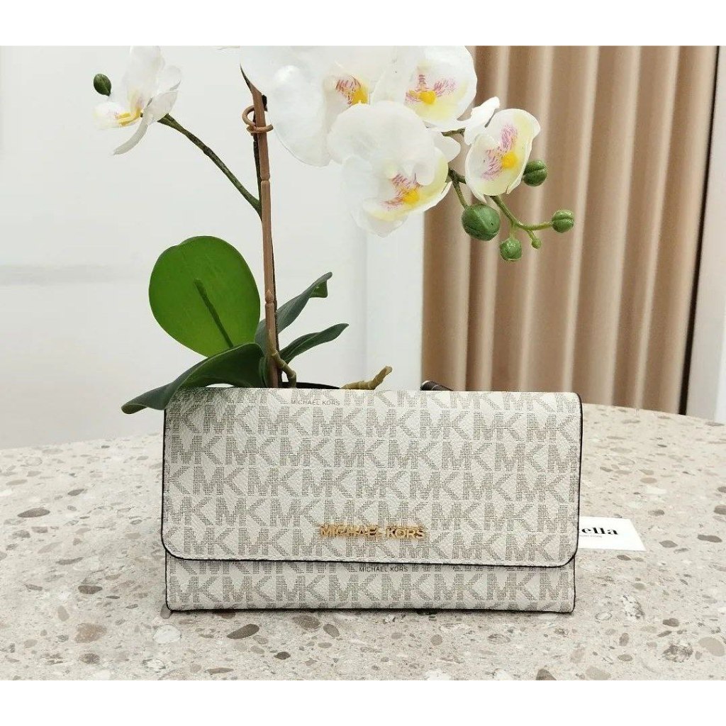 Michael Kors Jet Set Travel Large Trifold Wallet