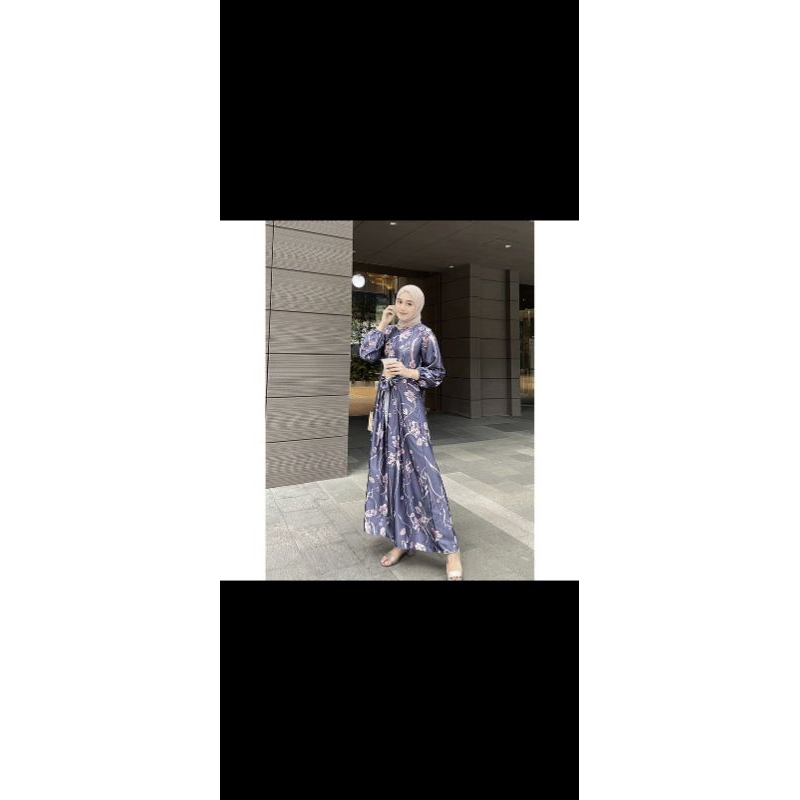 VANILLA HIJAB FLEUR DRESS NAVY PRELOVED