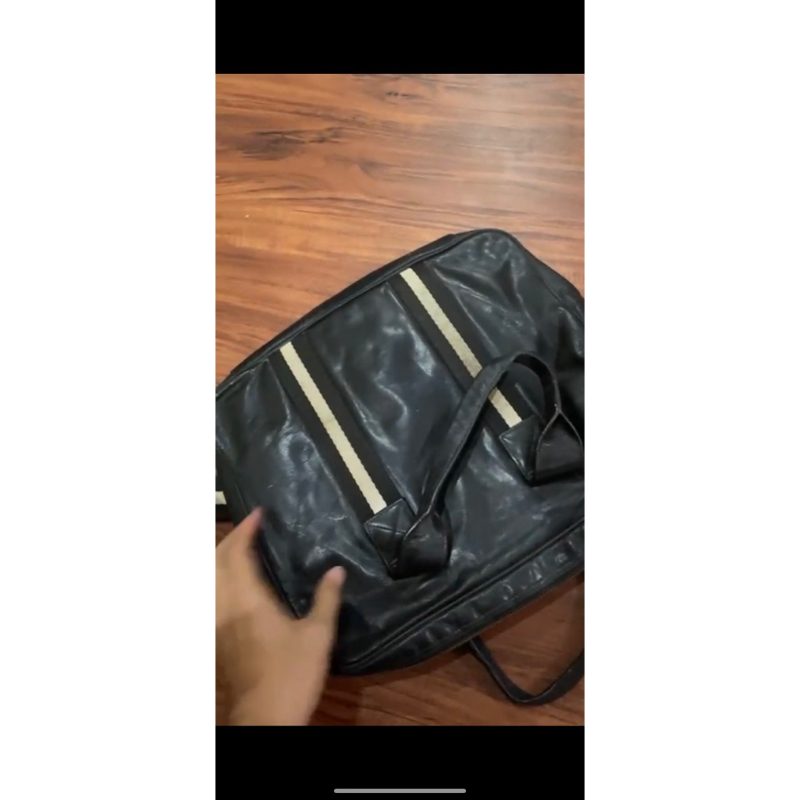 tas kulit pria hitam bally