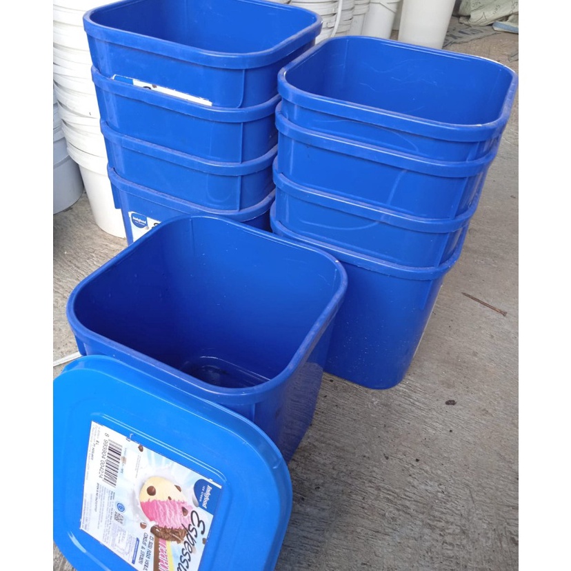 Grosir Heboh  box bekas es krim 8 liter warna biru kotak  RANDOM BENTUK DAN WARNA