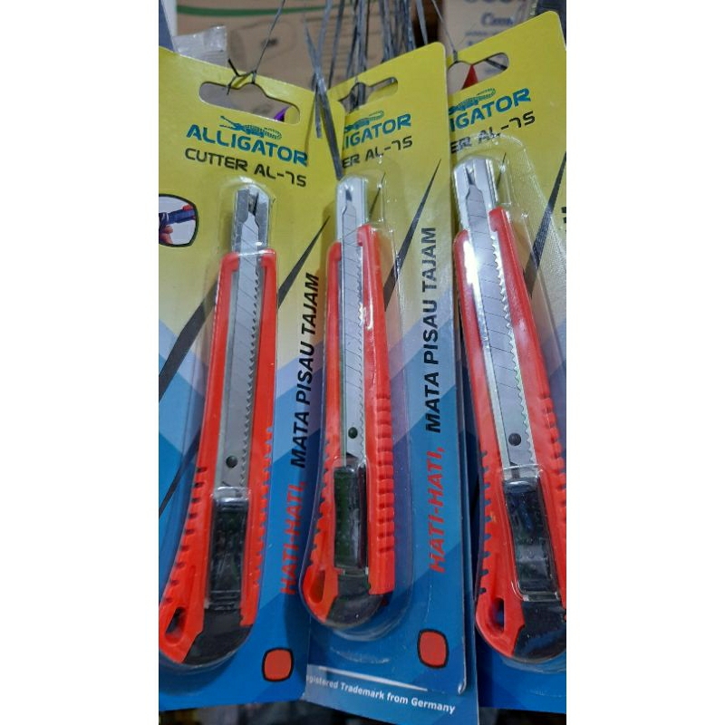 

Cutter Alligator kecil