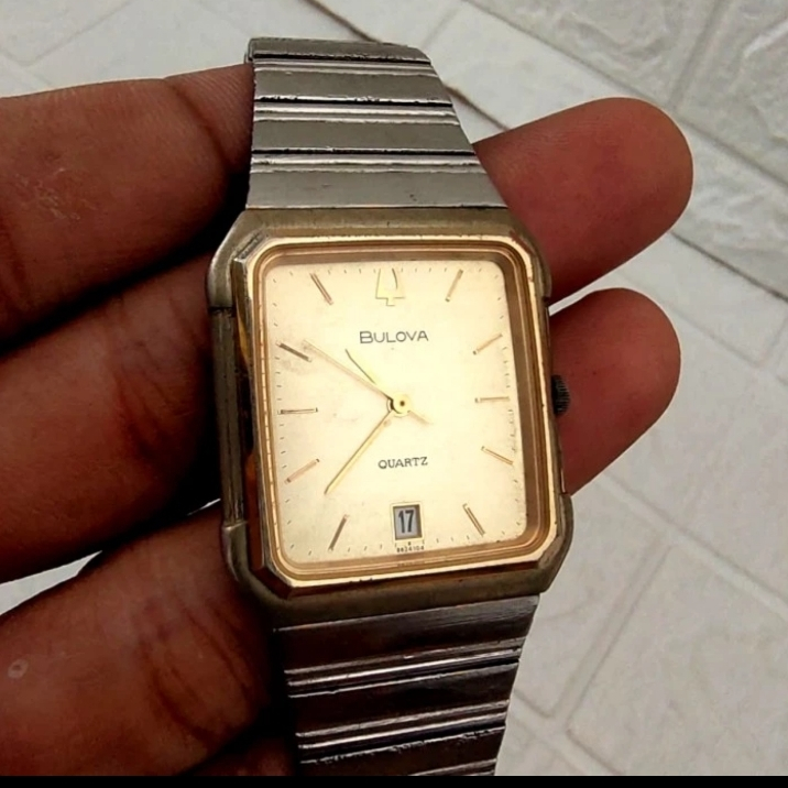 Jam bulova tank quartz classic geneve