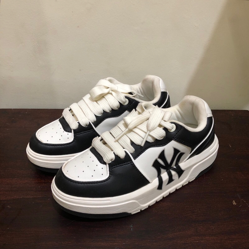 MLB Chunky Liner New York NY Yankees Black Shoes Sepatu Wanita Hitam Putih Preloved