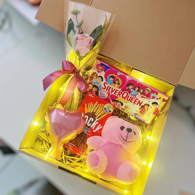 

READY STOCK Snack box valentine BUCKET BY MOOD