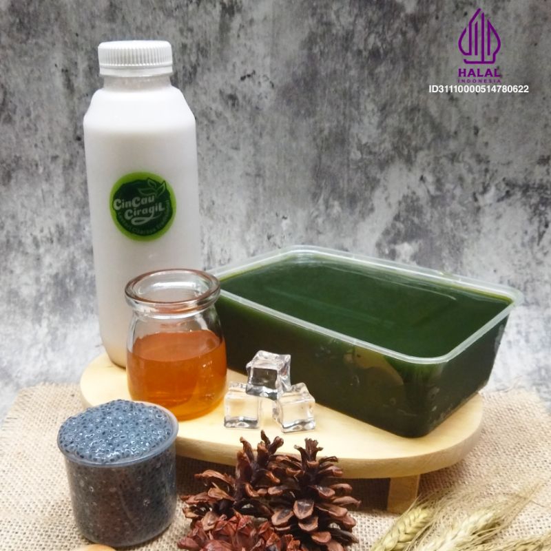 

Paket 5 (Cincau Hijau Kemasan 750Ml/27 Oz + Fiber Cream + Madu Asli