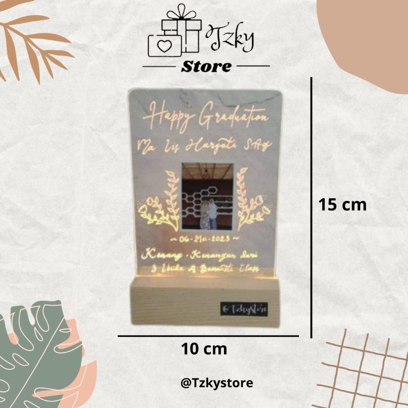 

Acrylic Custom LED Kado Unik Hiasan Dinding Wisuda Ulang Tahun
