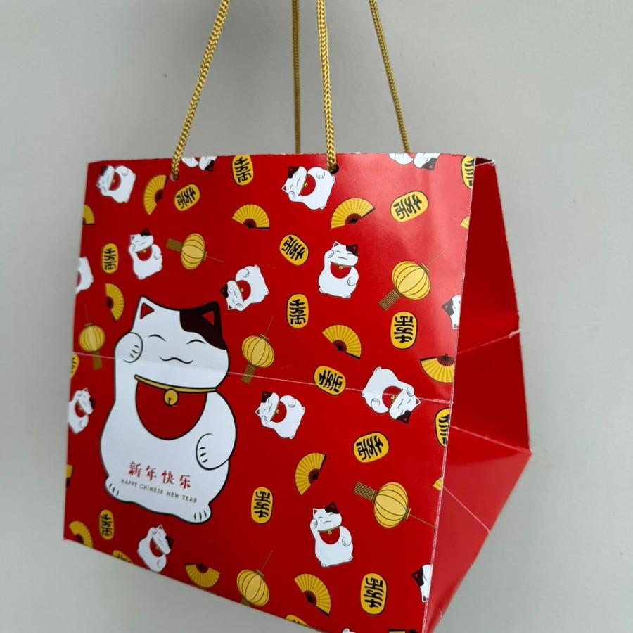 

5 pcs Paperbag Imlek Tas Kantong Box Kue Cake Goodie Bag Kemasan Hampers CNY Ukuran 24x24x24 cm " LUCKY CAT