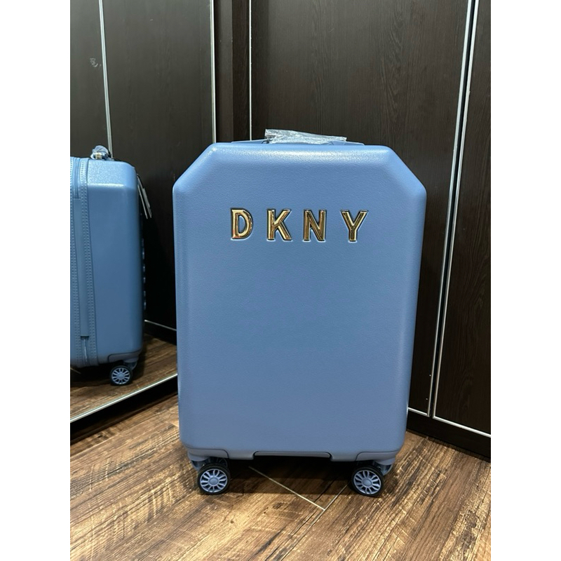 Koper DKNY 20inch cabin size