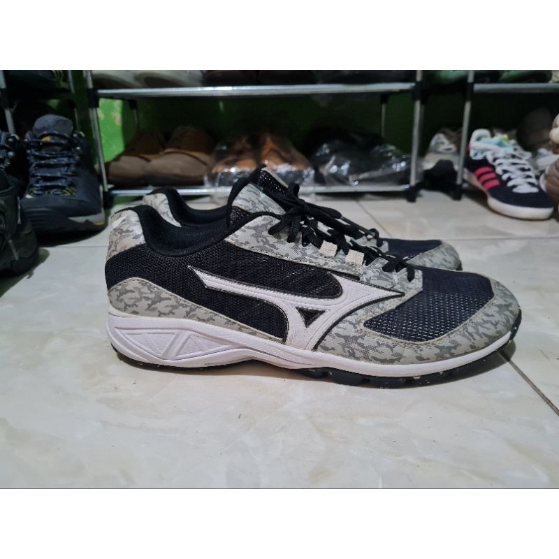 sepatu bekas MIZUNO running trail camo
