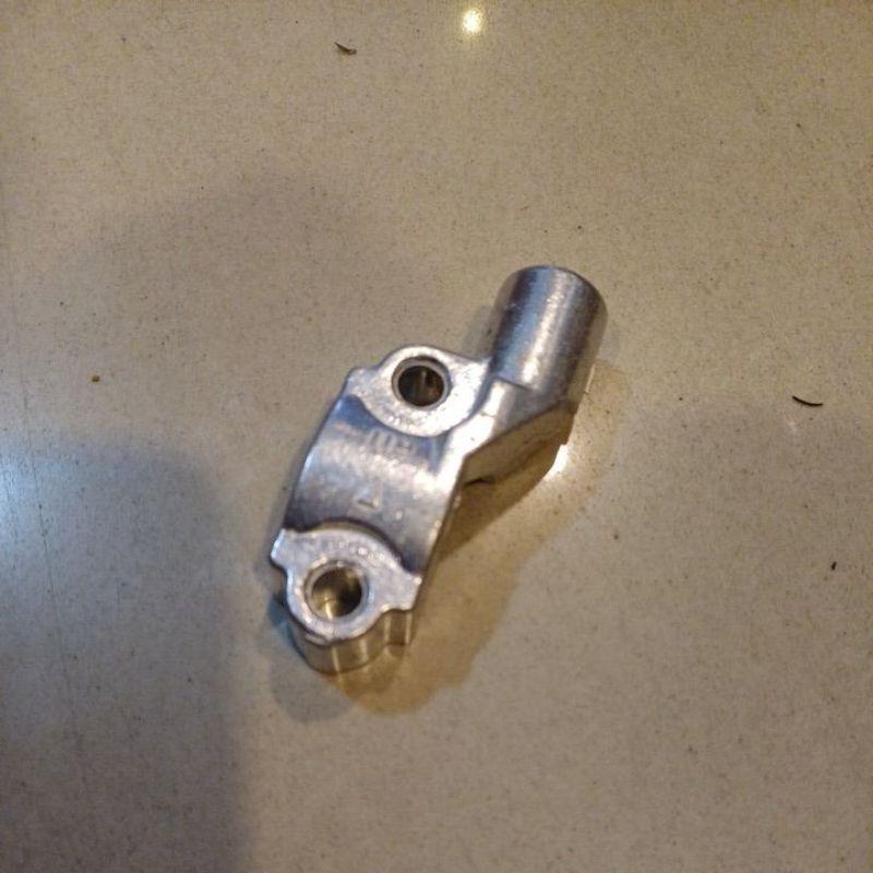 dudukan spion yamaha kanan