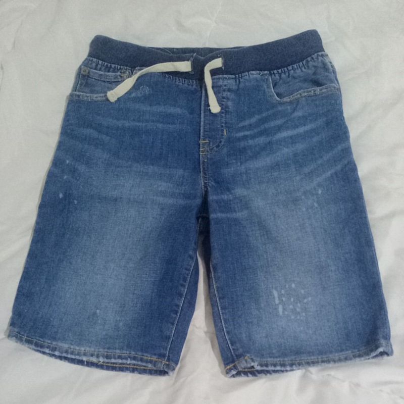 Gap celana jeans pendek anak laki usia 9-10 tahun preloved. second branded pakaian anak kode 1630f