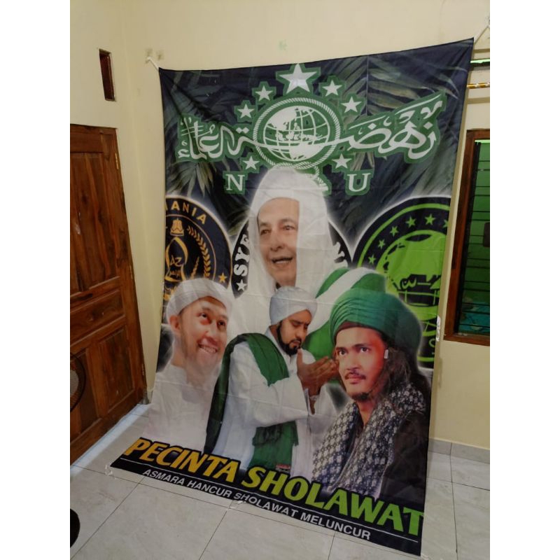 TERLARIS + PROMO BENDERA UMBUL UMBUL SYEKHERMANIA