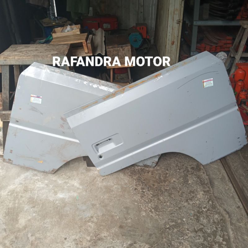 PANEL DAUN/KULITAN PINTU LUAR COLT DISEL UMPLUNG PS100/120PS LAMA ORIGINAL