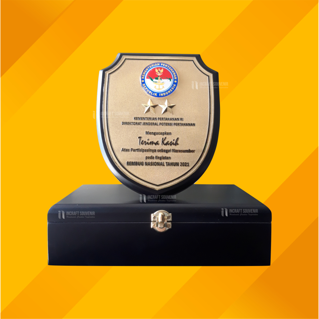 PLAKAT SOUVENIR KAYU PERISAI