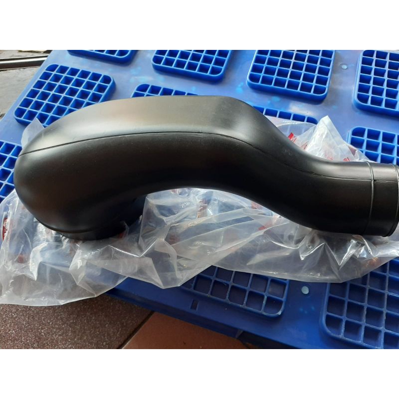 tutup tabung atau rumah filter udara isuzu traga