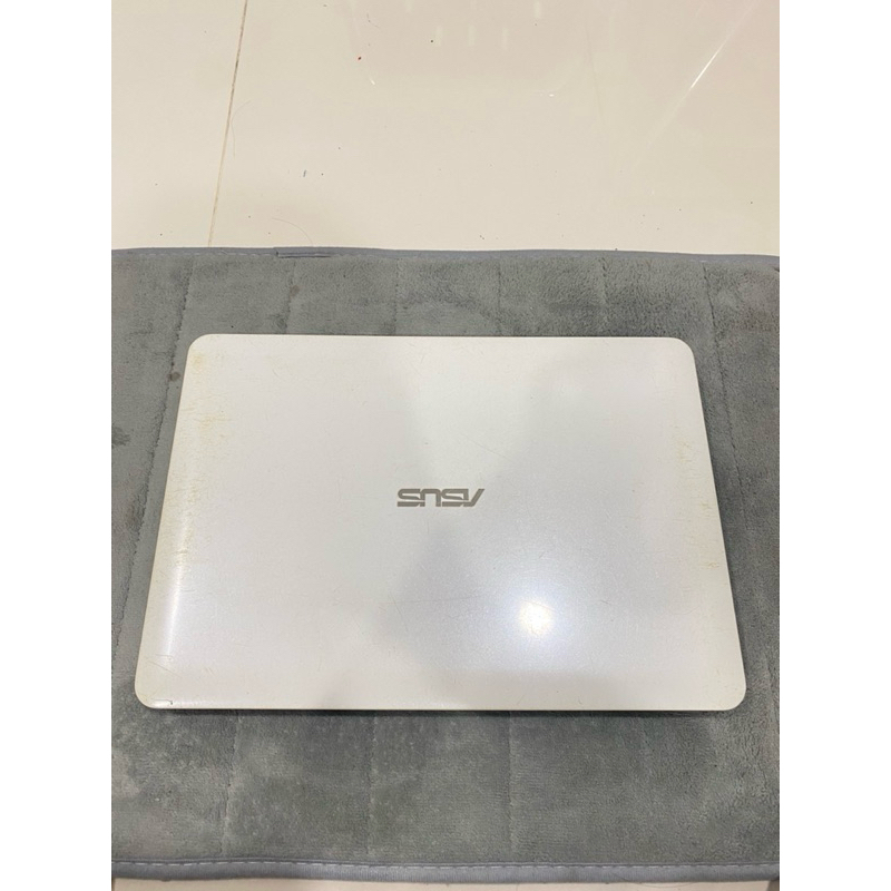 Asus i5 ram 8gb ssd 256GB + SSD500