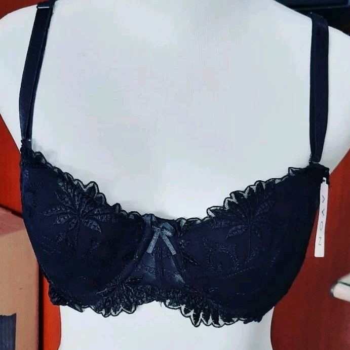 bra wanita vanesa ada kawat ada busa merk avon harga keluar batam