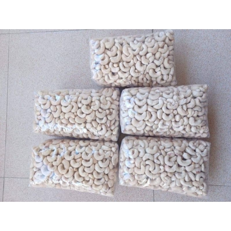 

Kacang mede / kacang mente utuh 1 kg