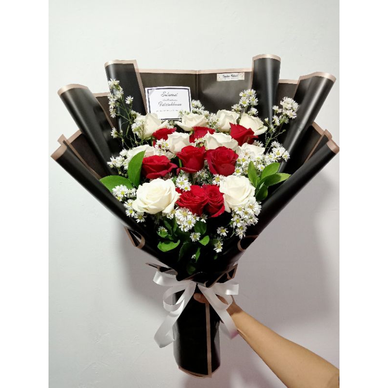 Buket bunga mawar merah mix putih asli segar CIMAHI BDG PADALARANG