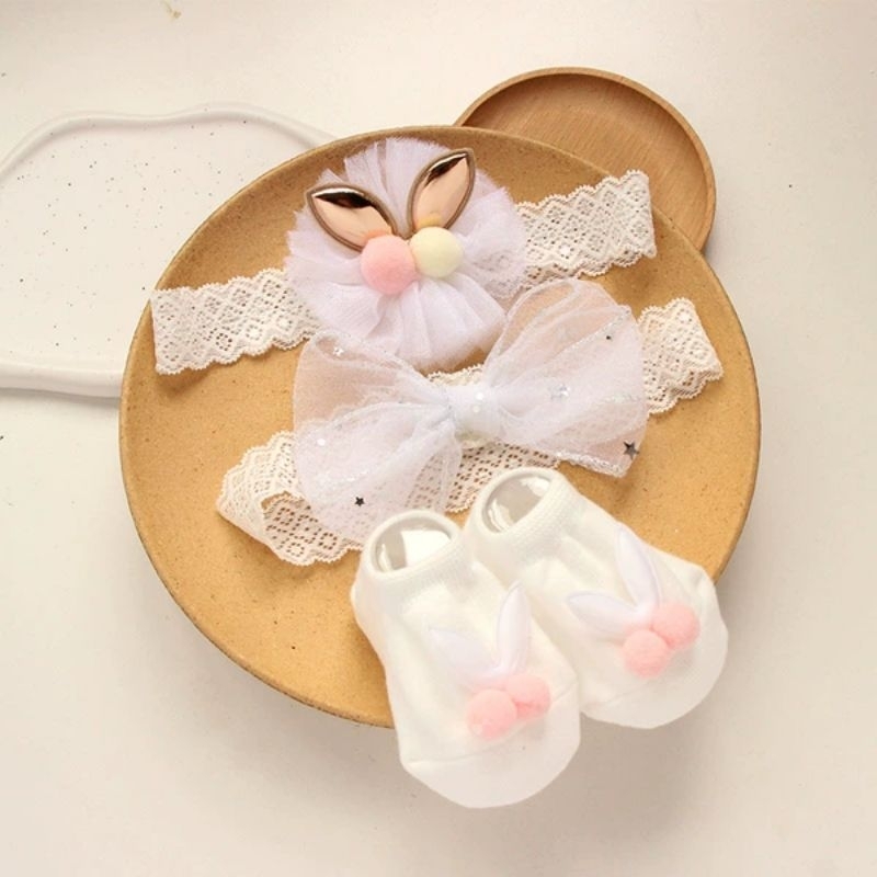 Gift Set Bandana Sepatu Baby Girl