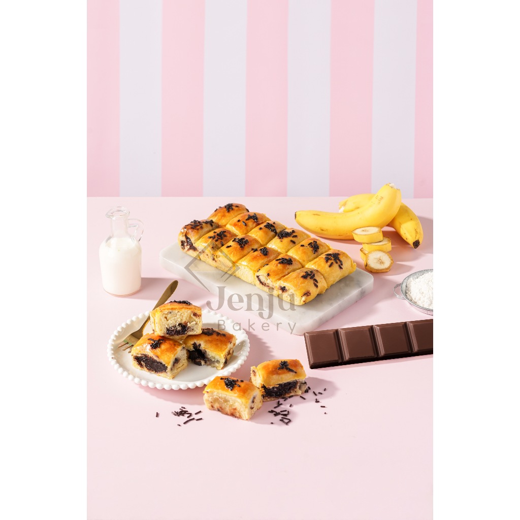 

ROLEN PISANG JENJU BAKERY