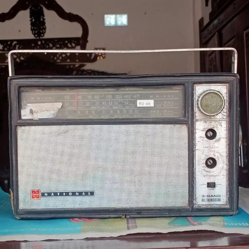 Radio NATIONAL 3-band