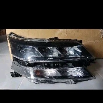 Headlamp avanza 2019 orysinil 100%